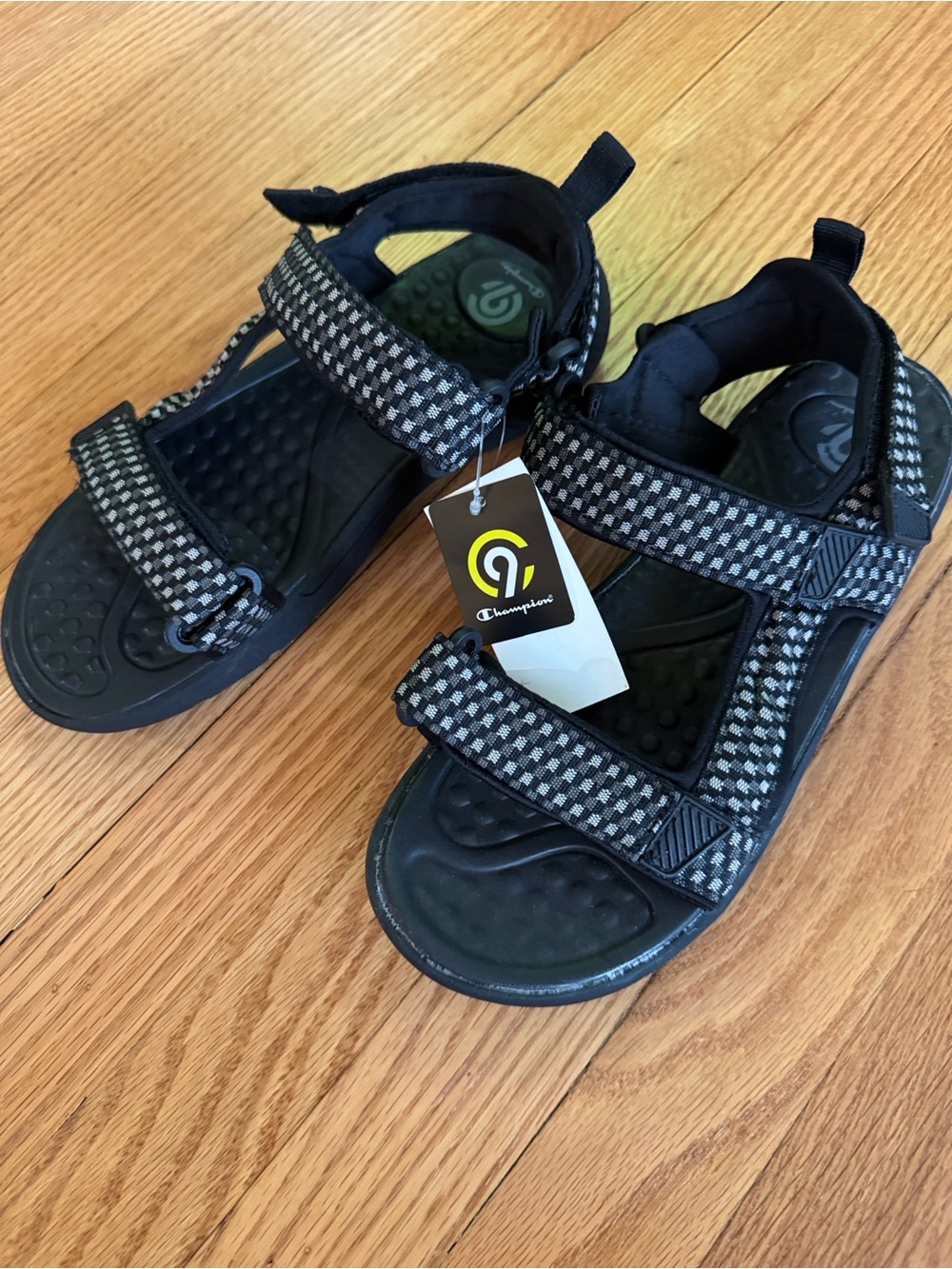 Men’s Champion sandals. NWT